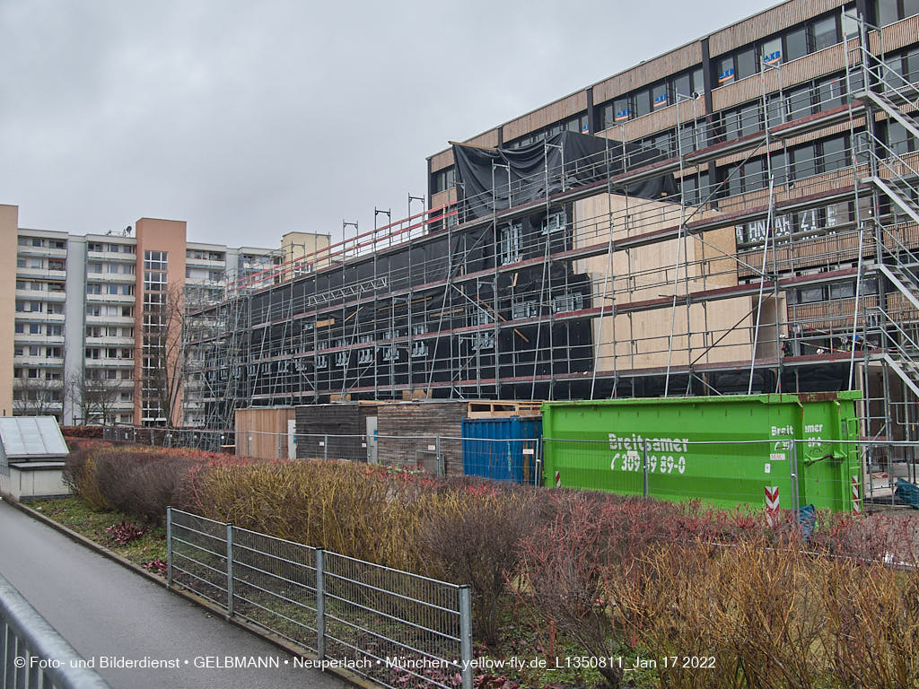 18.01.2022 - Baustelle zur Montessori Schule im Plettzentrum Neuperlach